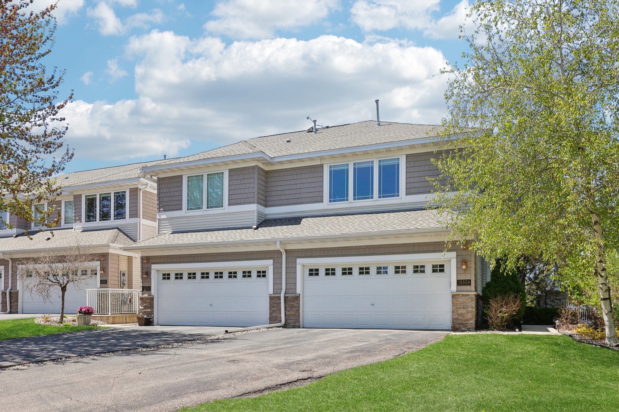 Lilac Dr-0905-039.jpg