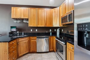 Lilac Dr-0905-014.jpg