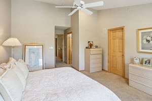 Lilac Dr-0905-017.jpg
