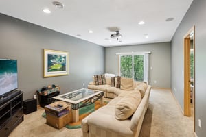 Lilac Dr-0905-030.jpg