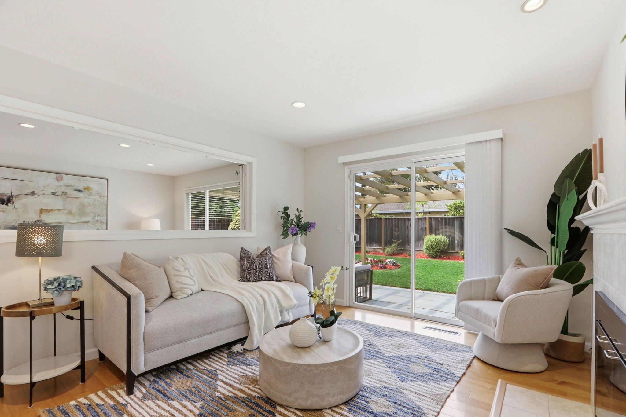 011_F8_1557 Murre Ln