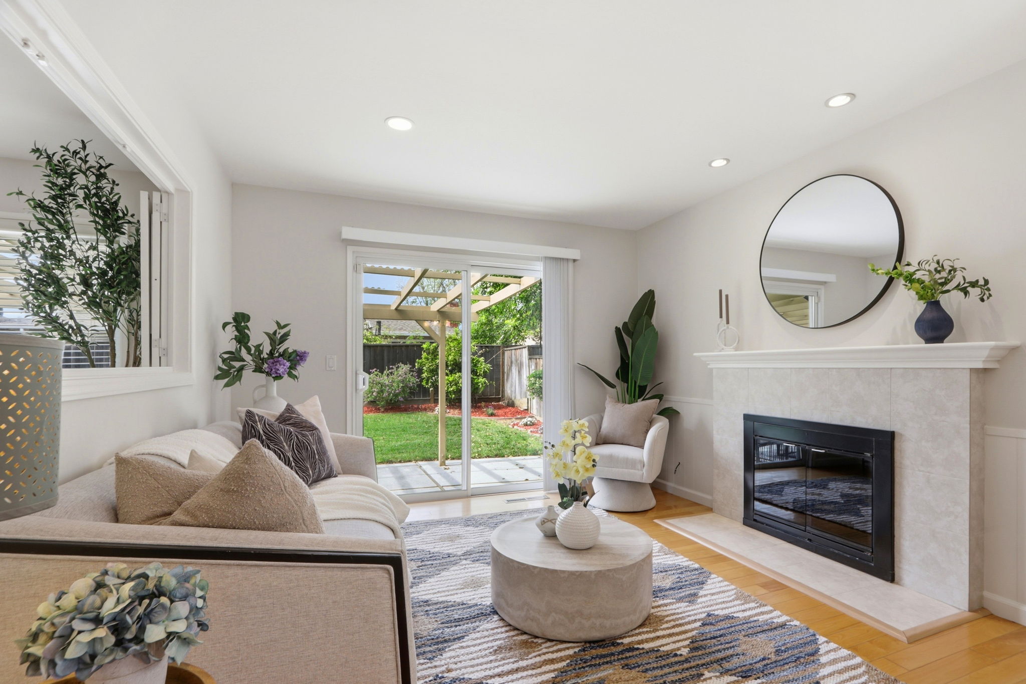 012_F8_1557 Murre Ln