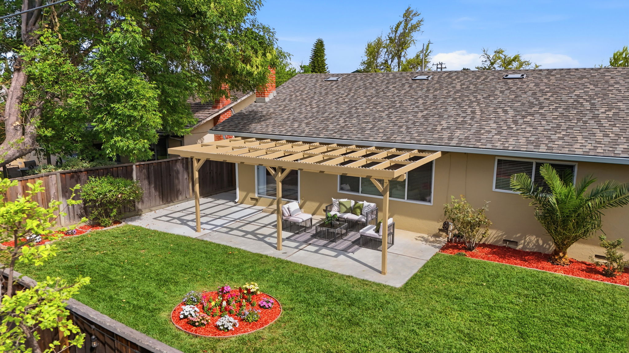 007_F8_AERIAL_1557 Murre Ln