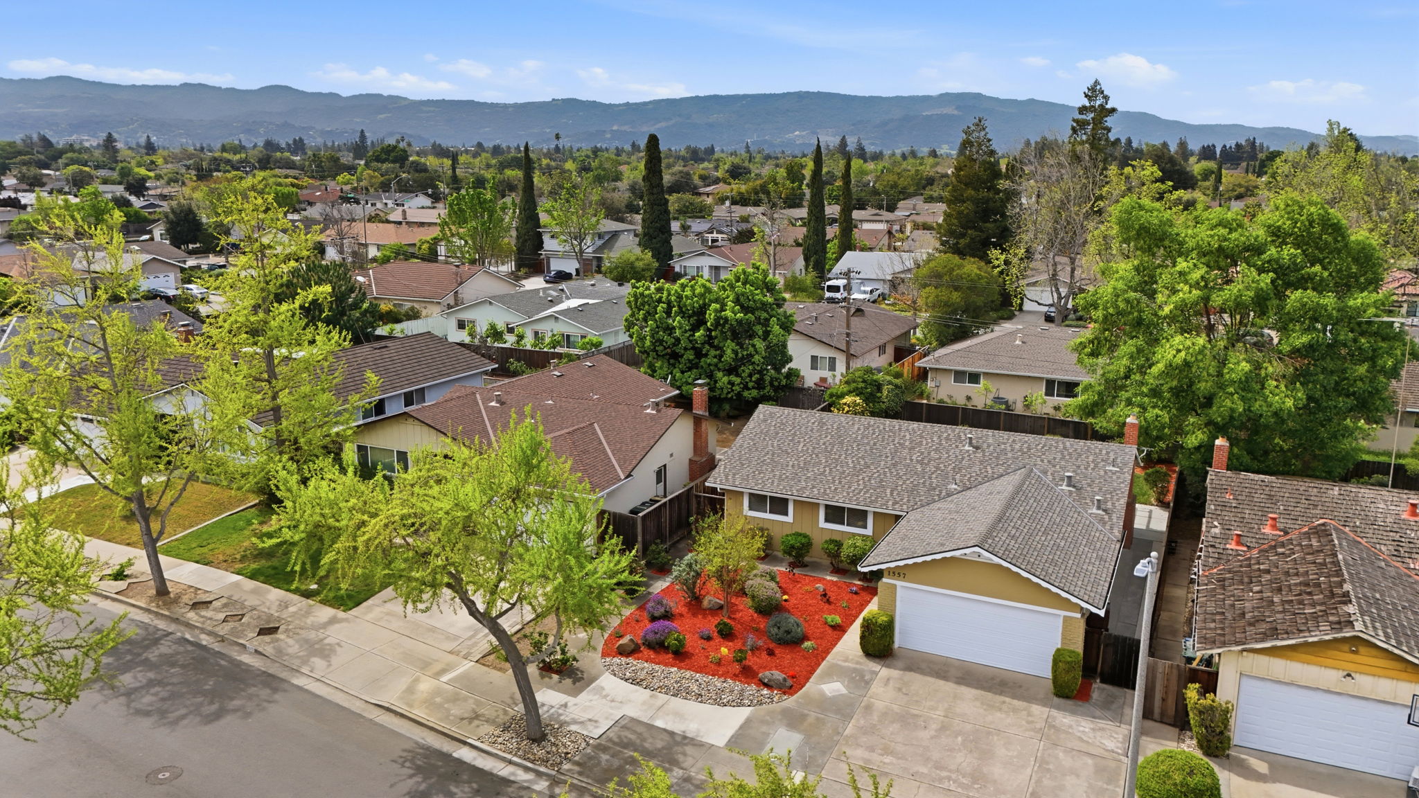 008_F8_AERIAL_1557 Murre Ln