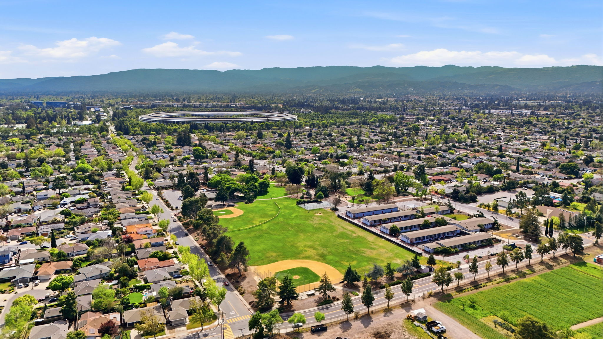 023_F8_AERIAL_1557 Murre Ln
