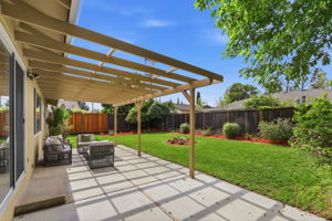 037_F8_1557 Murre Ln