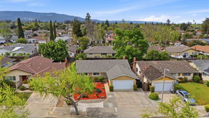 009_F8_AERIAL_1557 Murre Ln