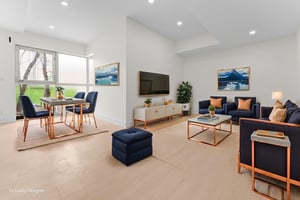 DSC07960 virtually staged.jpeg