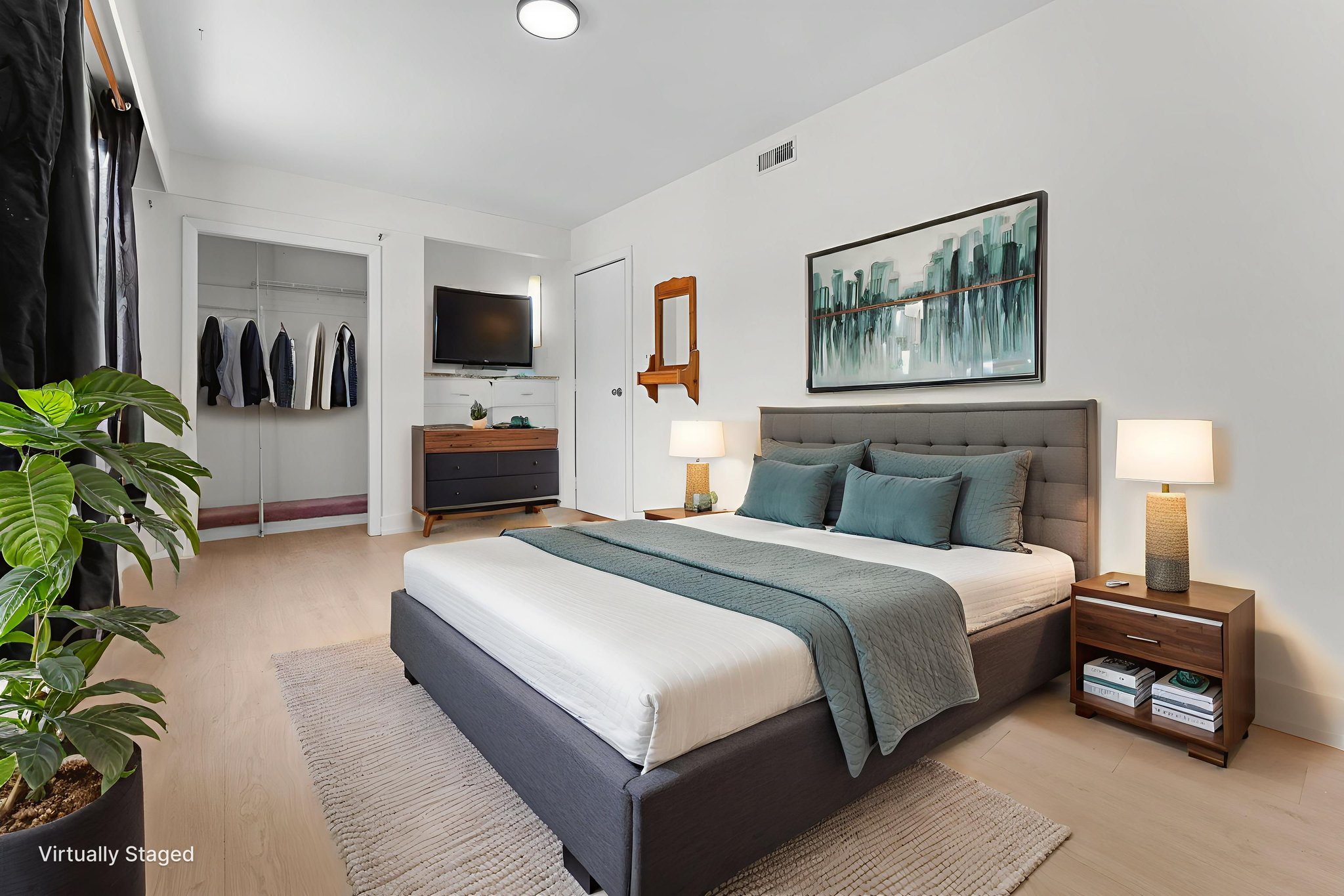 DSC08115 virtually staged.jpeg