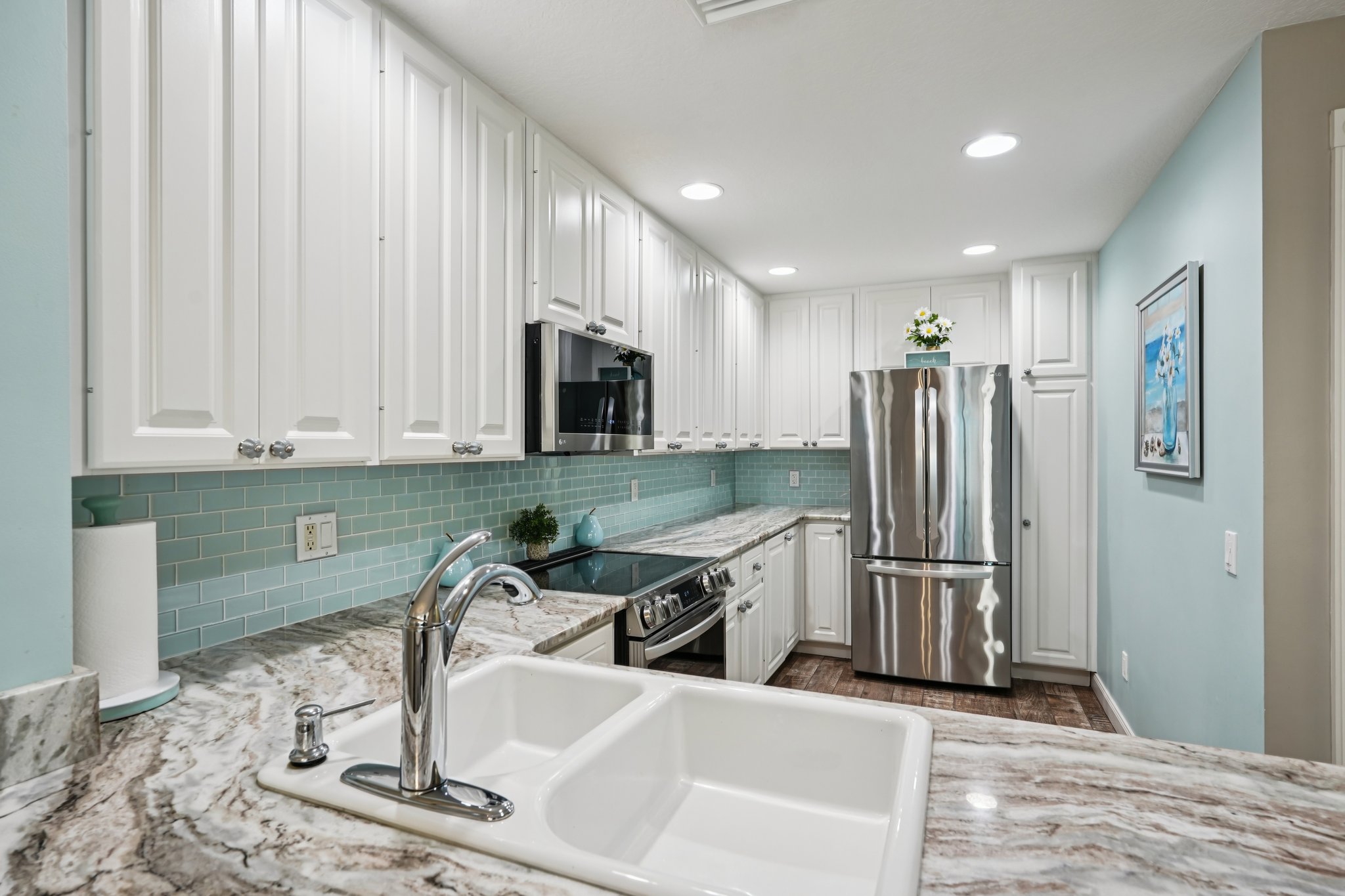 Latitude Dr-S1504-013.jpg