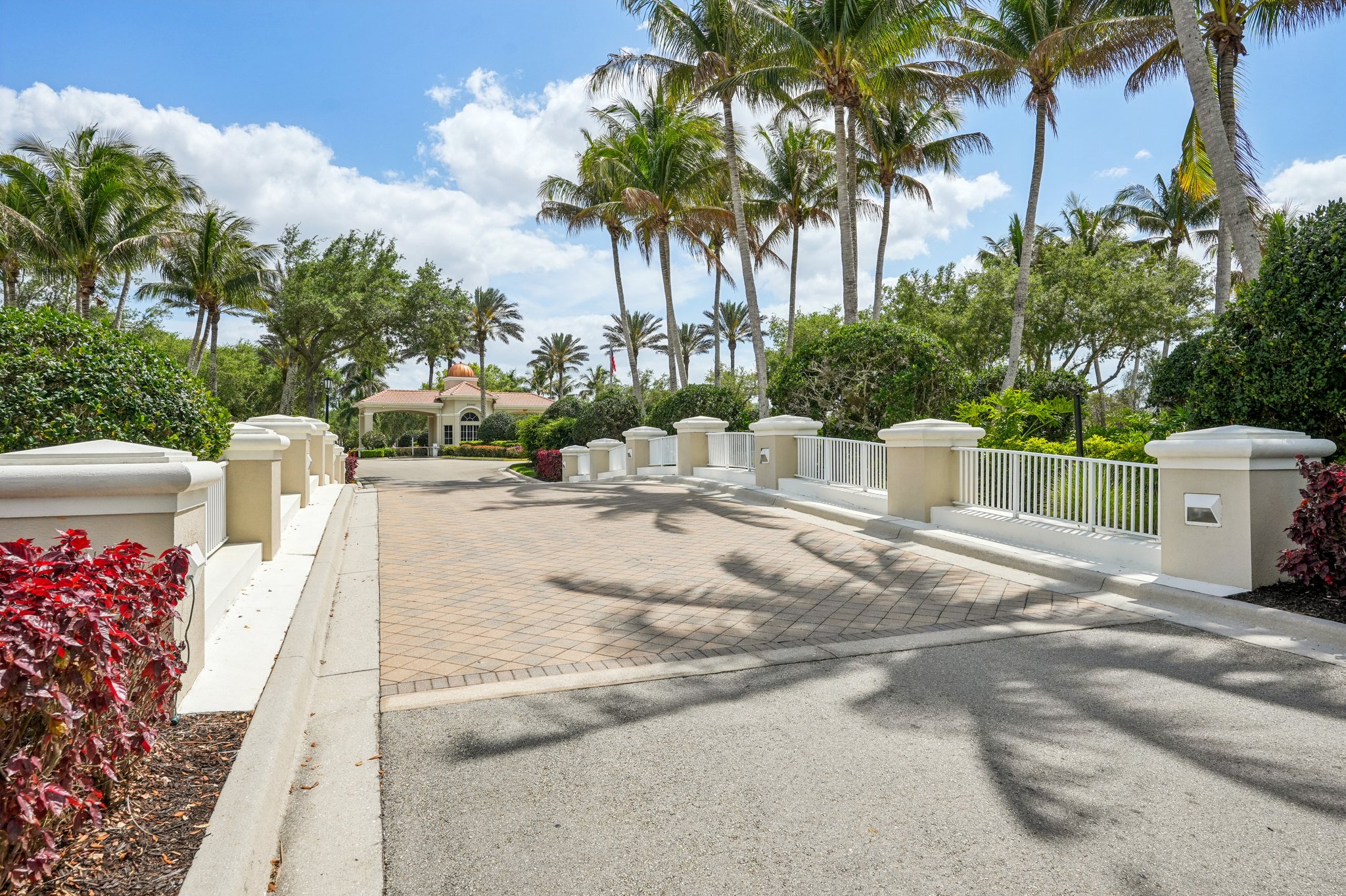 Latitude Dr-1504-903.jpg