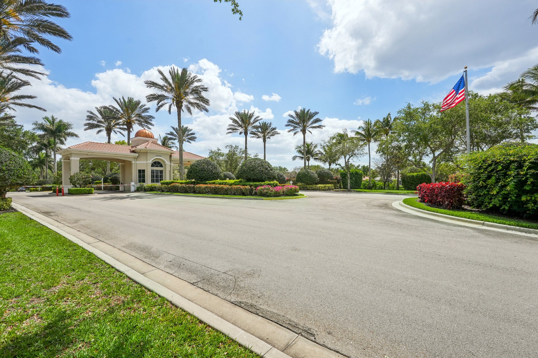 Latitude Dr-1504-904.jpg