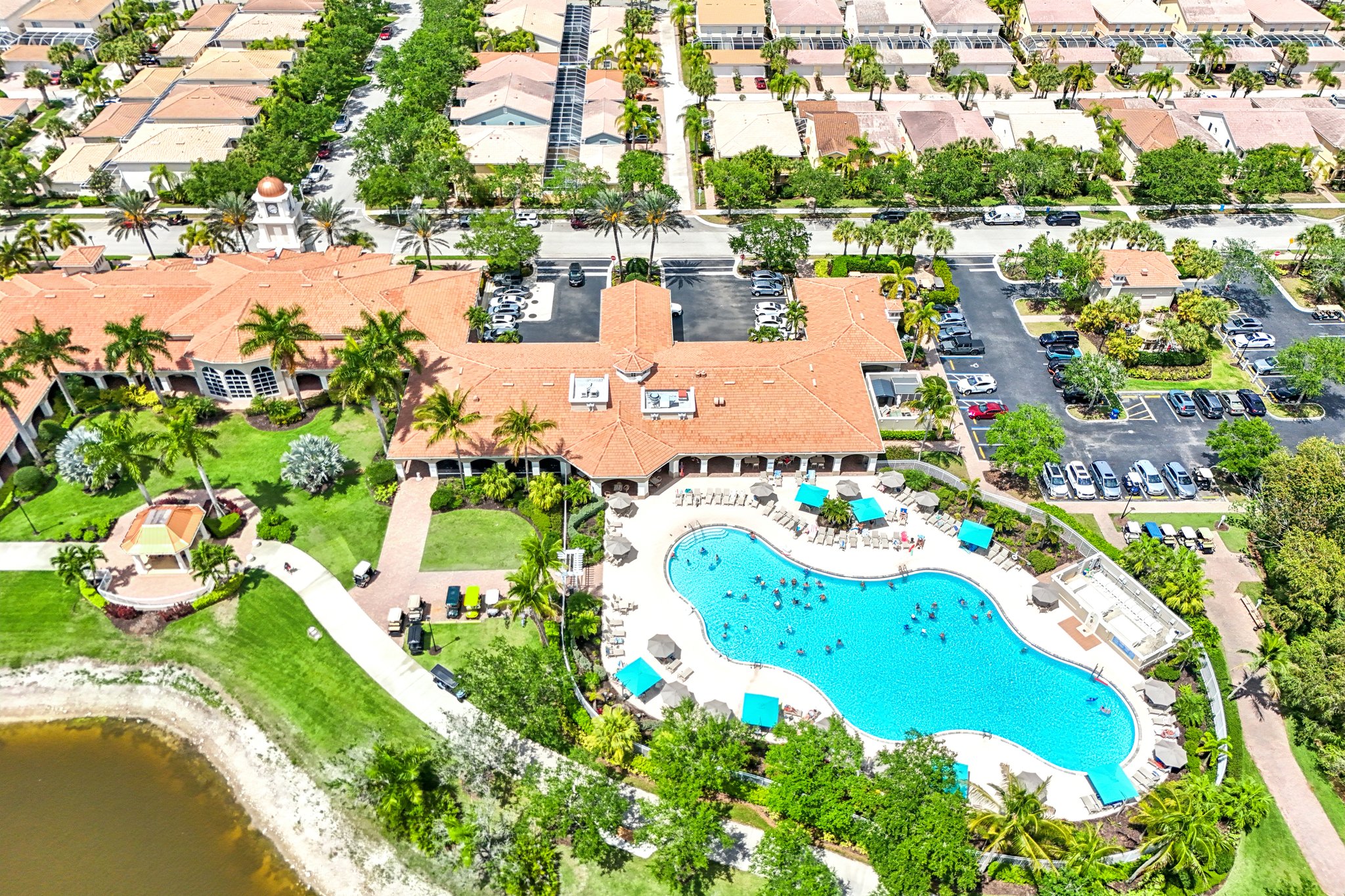 Latitude Dr-1504-907.jpg