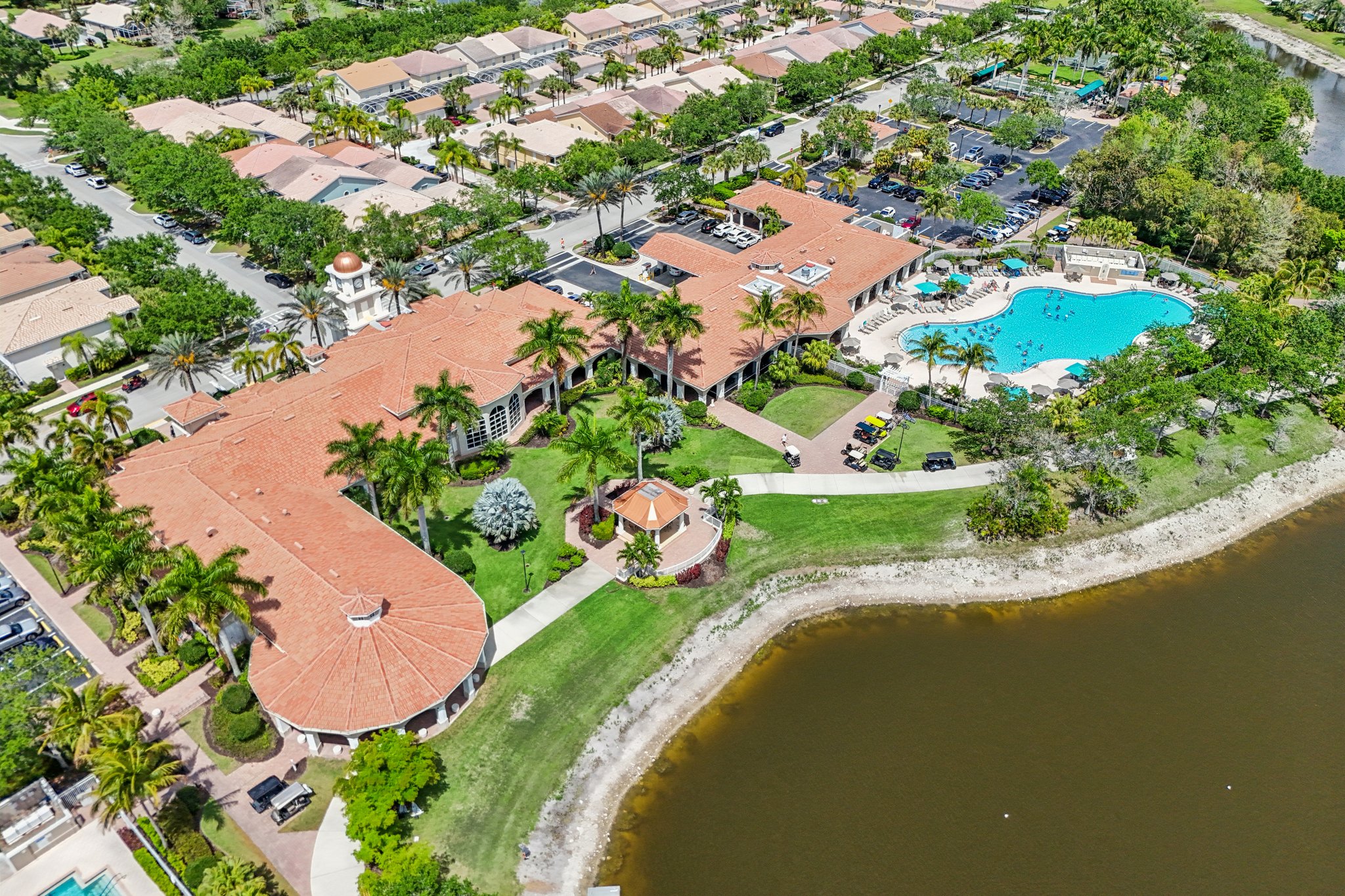 Latitude Dr-1504-911.jpg