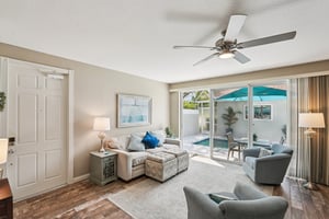 Latitude Dr-S1504-009.jpg