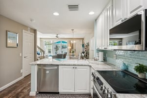 Latitude Dr-S1504-015.jpg