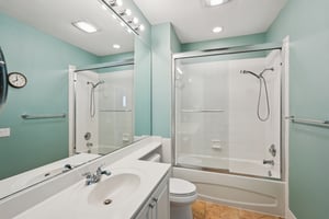 Latitude Dr-S1504-022.jpg