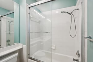 Latitude Dr-S1504-023.jpg