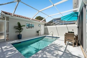 Latitude Dr-S1504-034.jpg