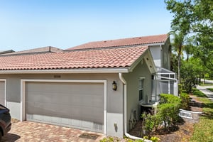 Latitude Dr-S1504-046.jpg