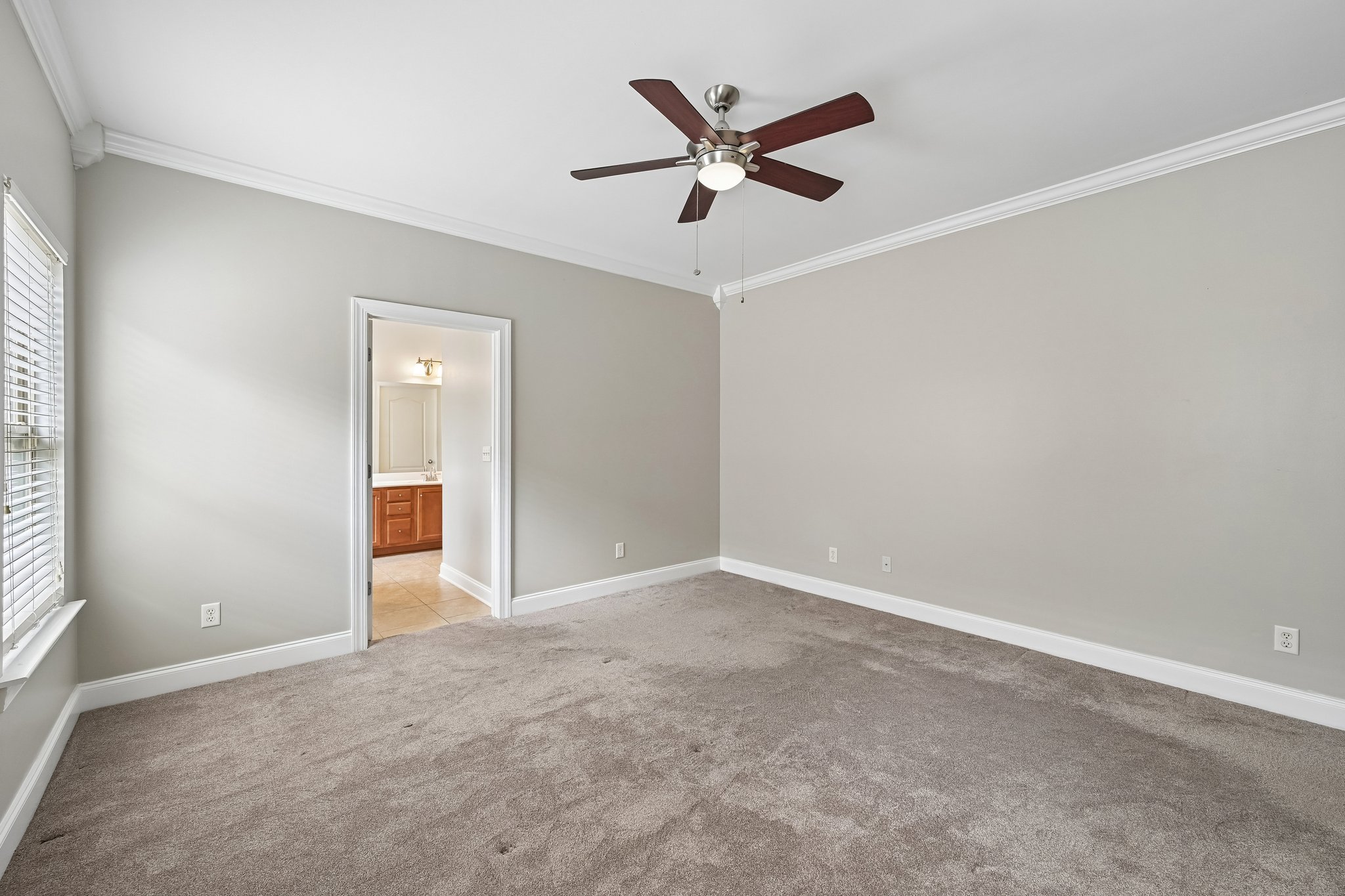 Glen Cross Cir-S2306-025.jpg