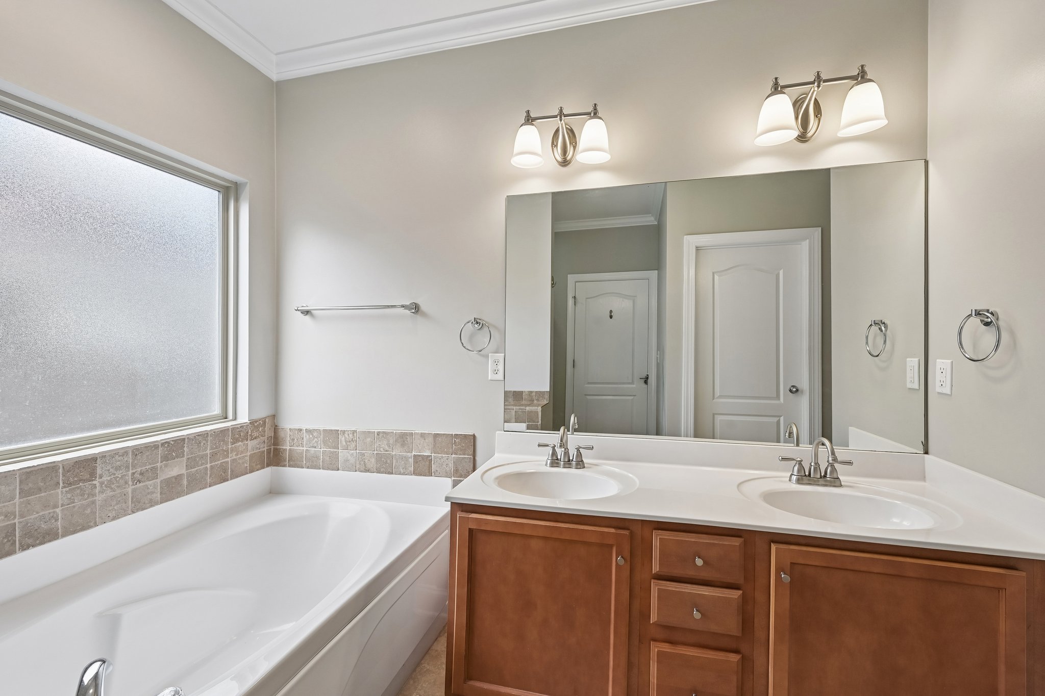 Glen Cross Cir-S2306-029.jpg