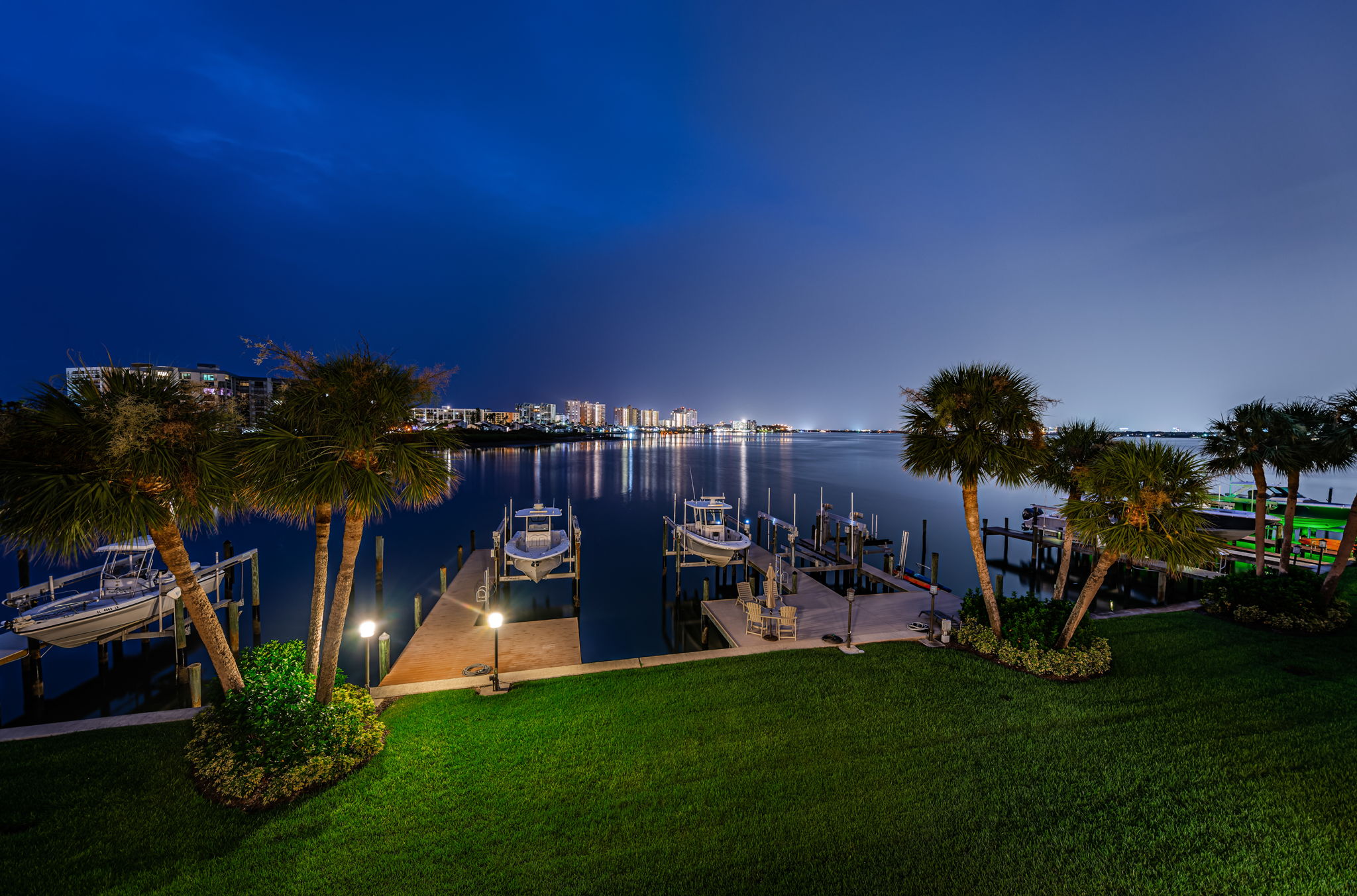 Upper Level Master Balcony View20