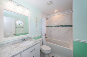 Upper Level Bathroom2
