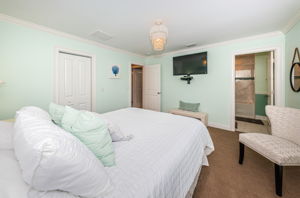 Upper Level Bedroom2b
