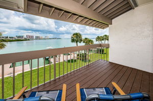Upper Level Master Bedroom Balcony2