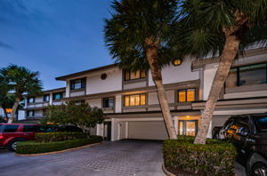 Front Exterior13