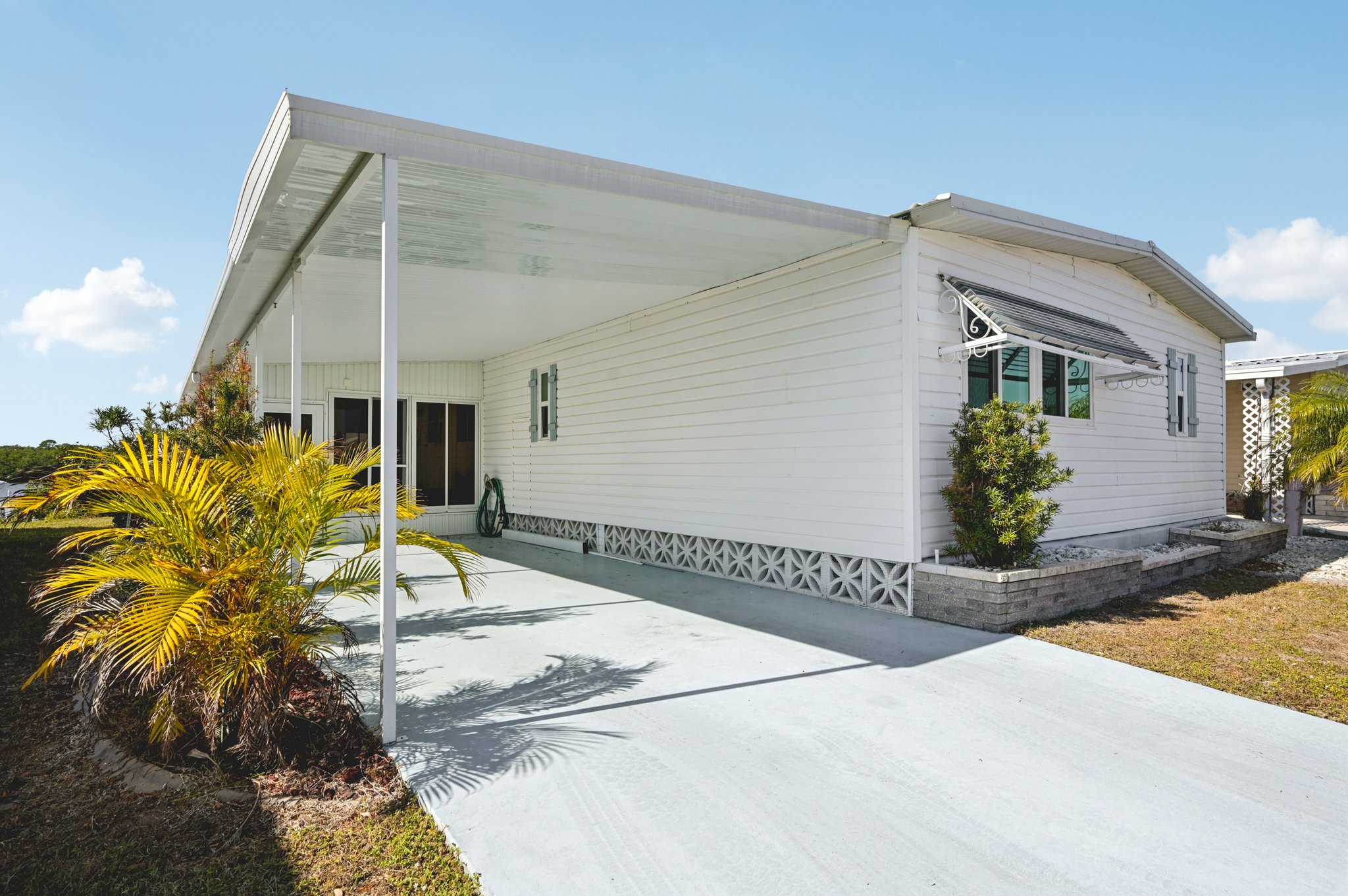 Martinique Rd-S0601-002.jpg