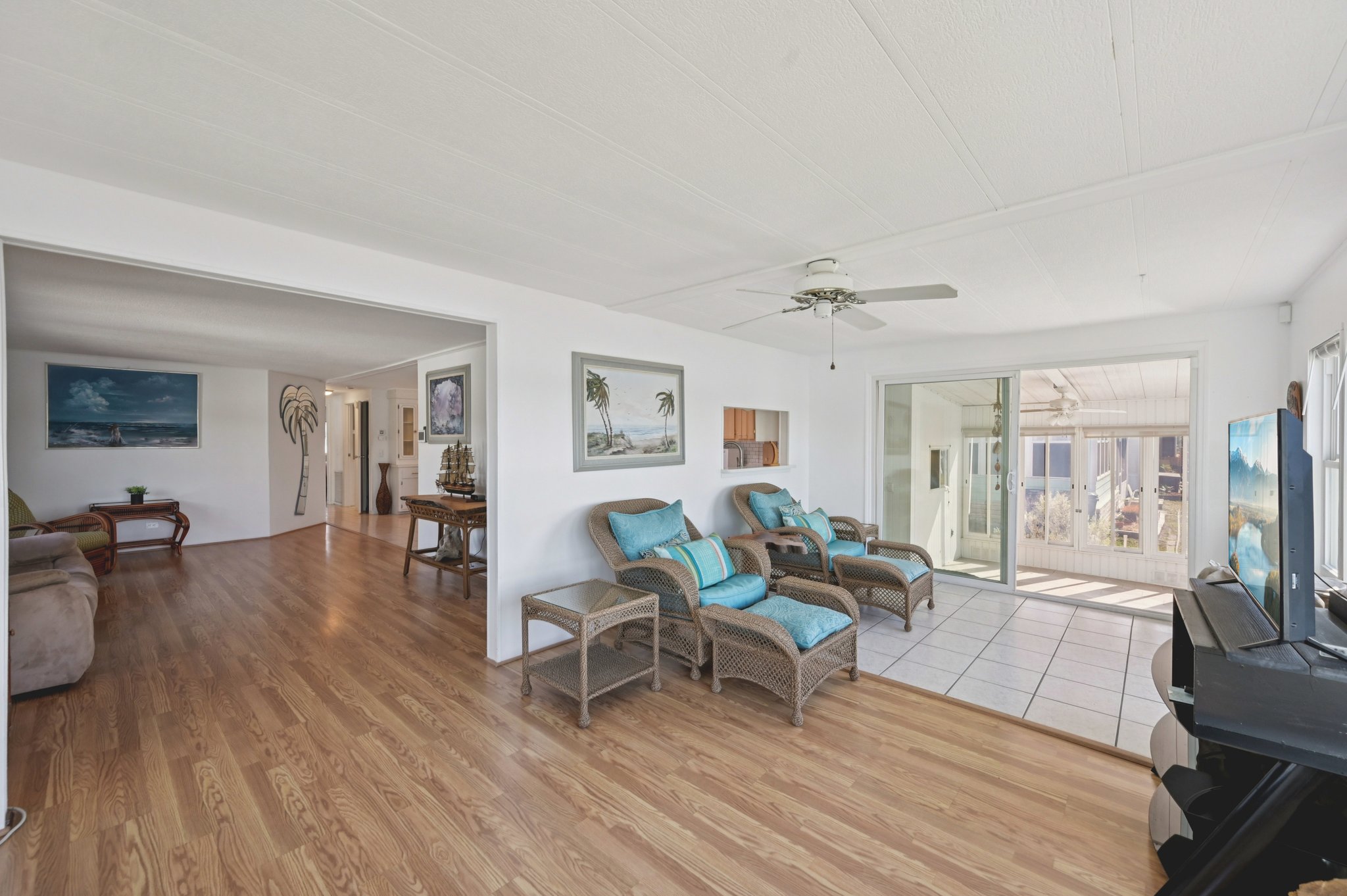 Martinique Rd-S0601-008.jpg