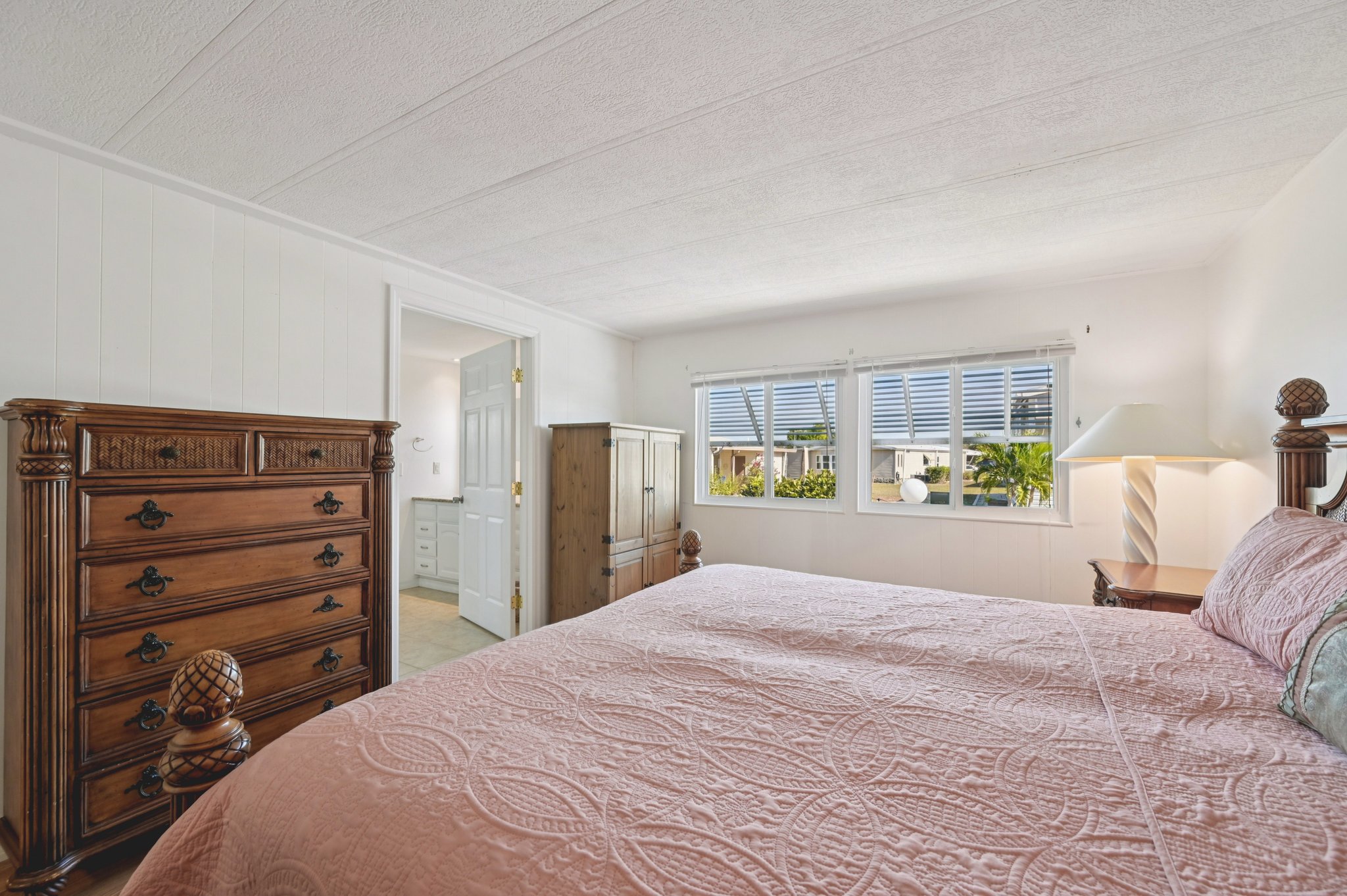 Martinique Rd-S0601-018.jpg