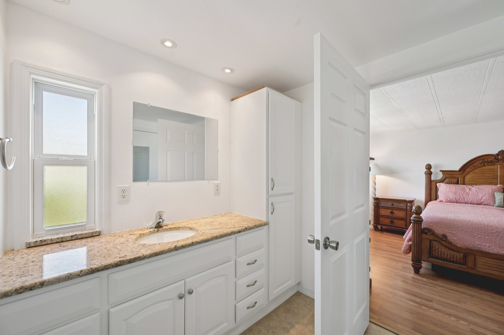 Martinique Rd-S0601-021.jpg