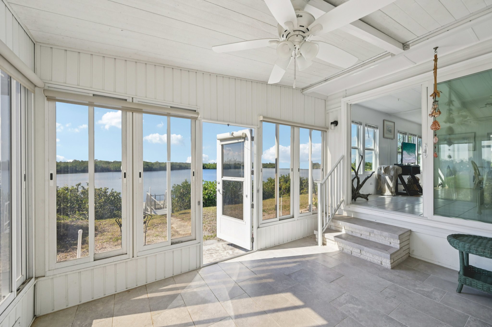 Martinique Rd-S0601-028.jpg