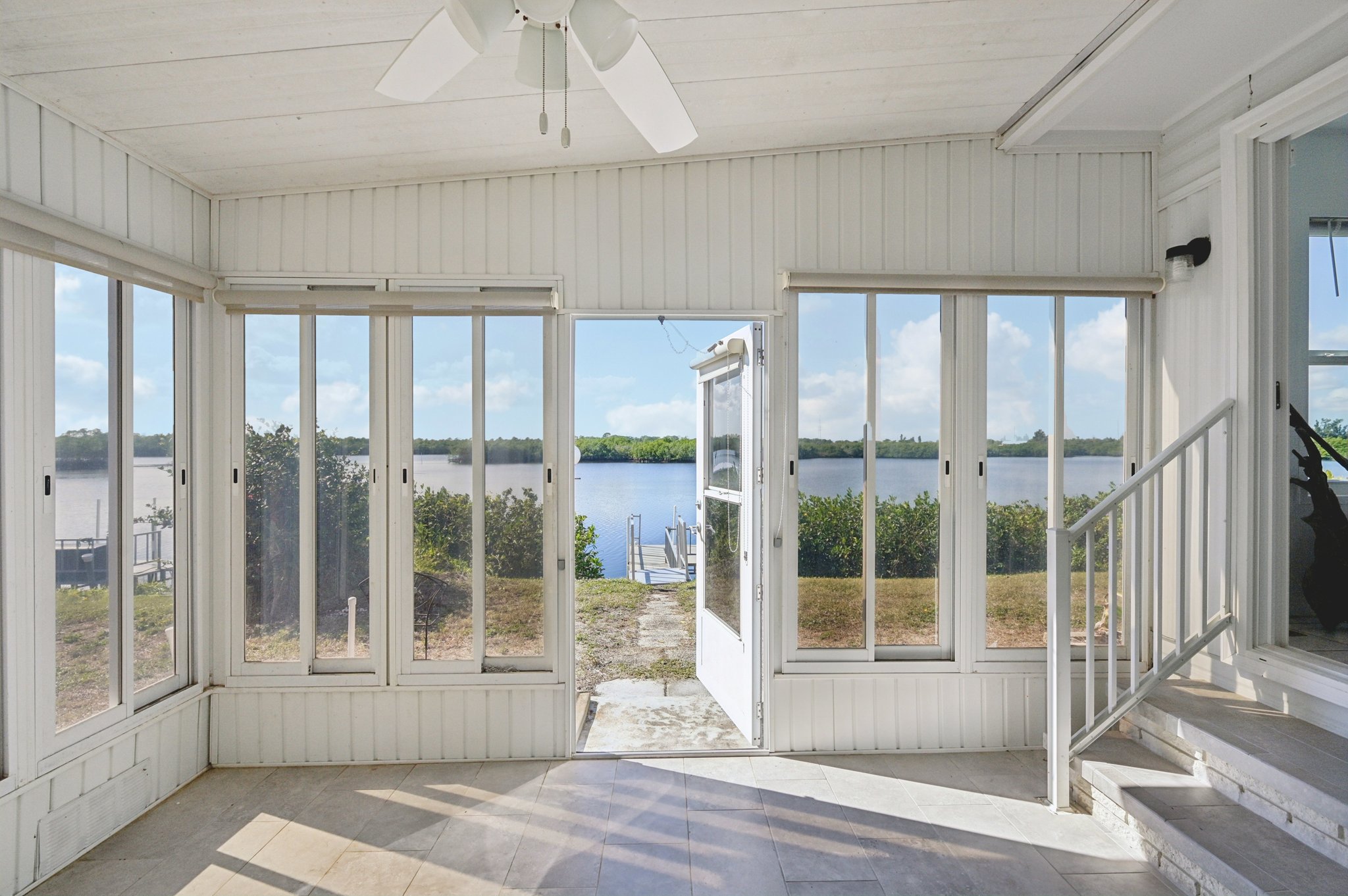 Martinique Rd-S0601-030.jpg