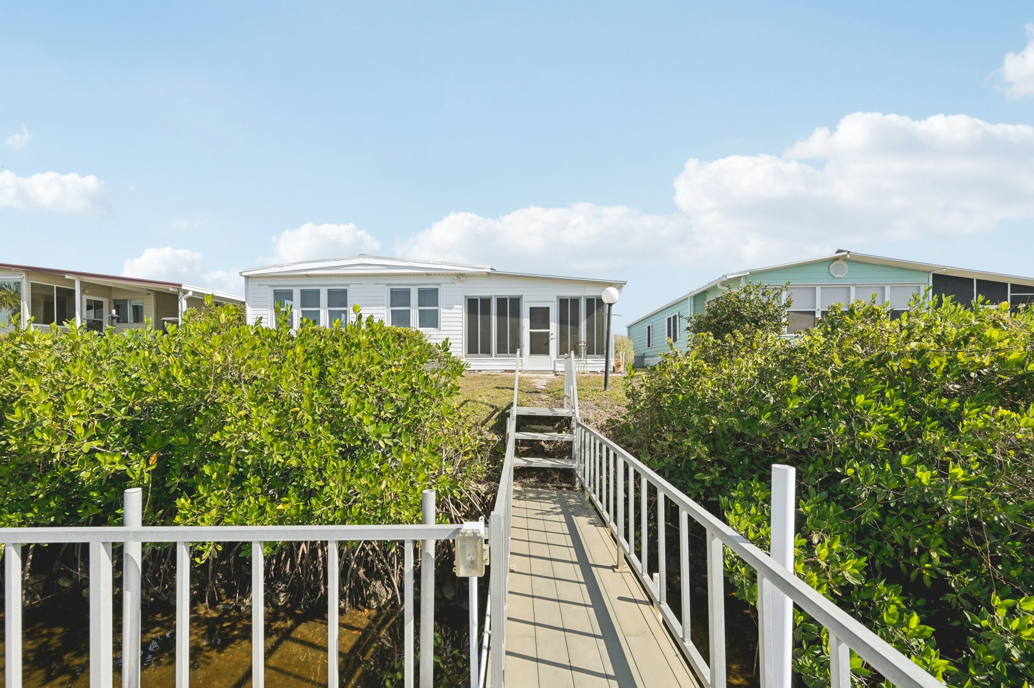 Martinique Rd-S0601-037.jpg