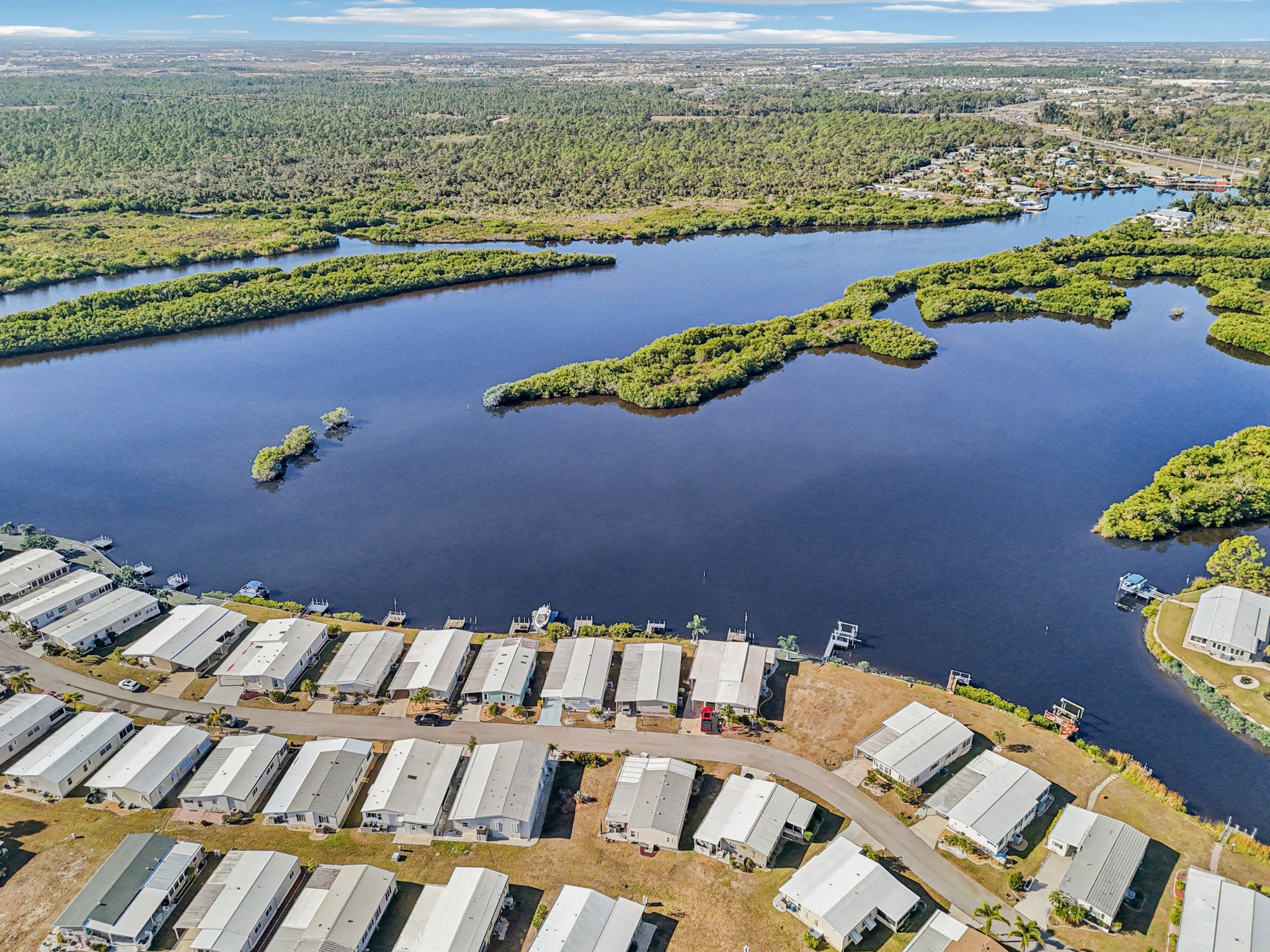Martinique Rd-S0701-1-008.jpg