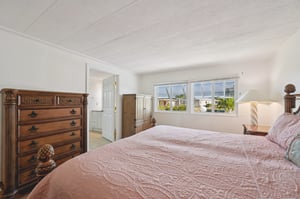 Martinique Rd-S0601-018.jpg