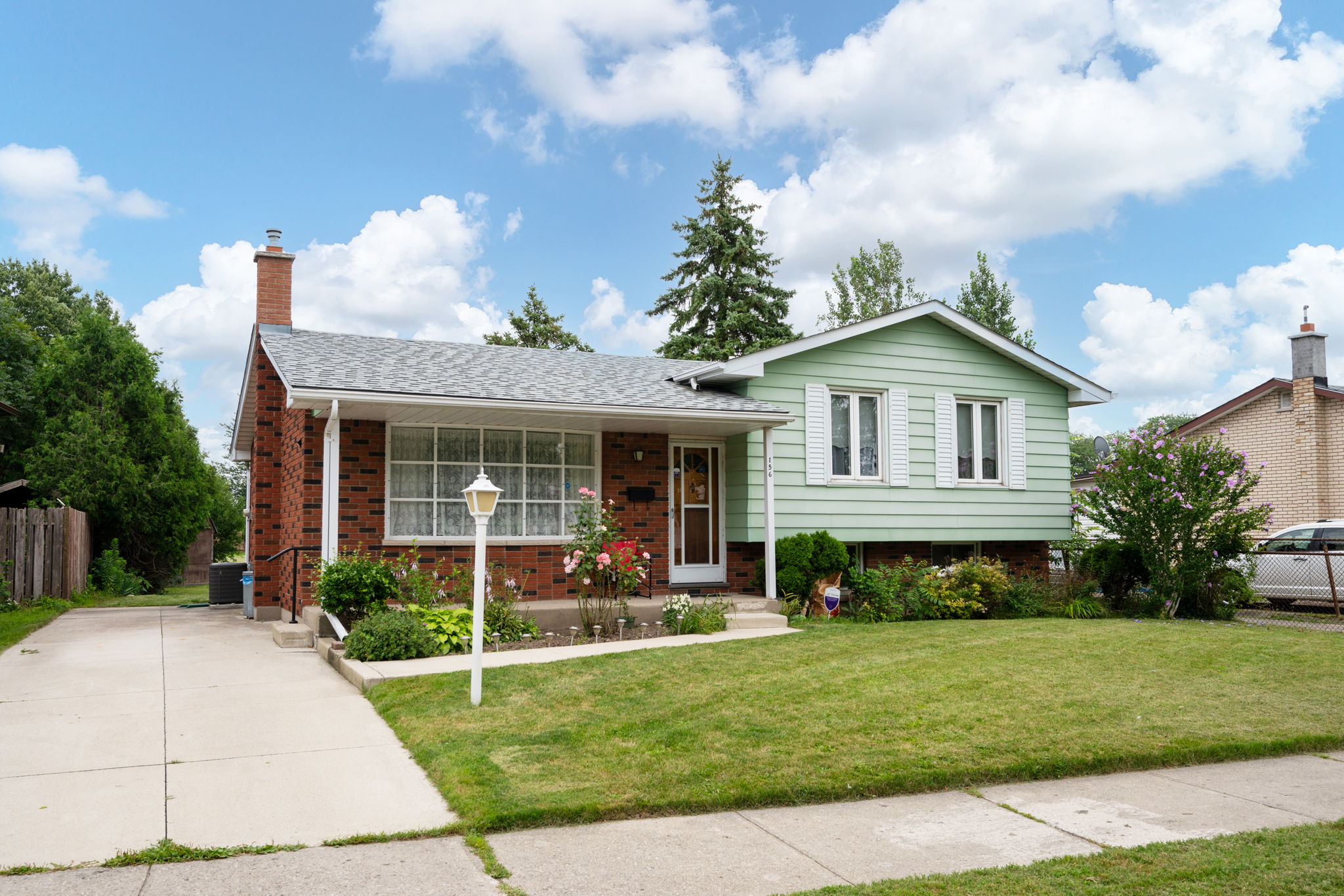 156 Millbank Dr, London, ON N6C 4V7 ARC Creative Inc.