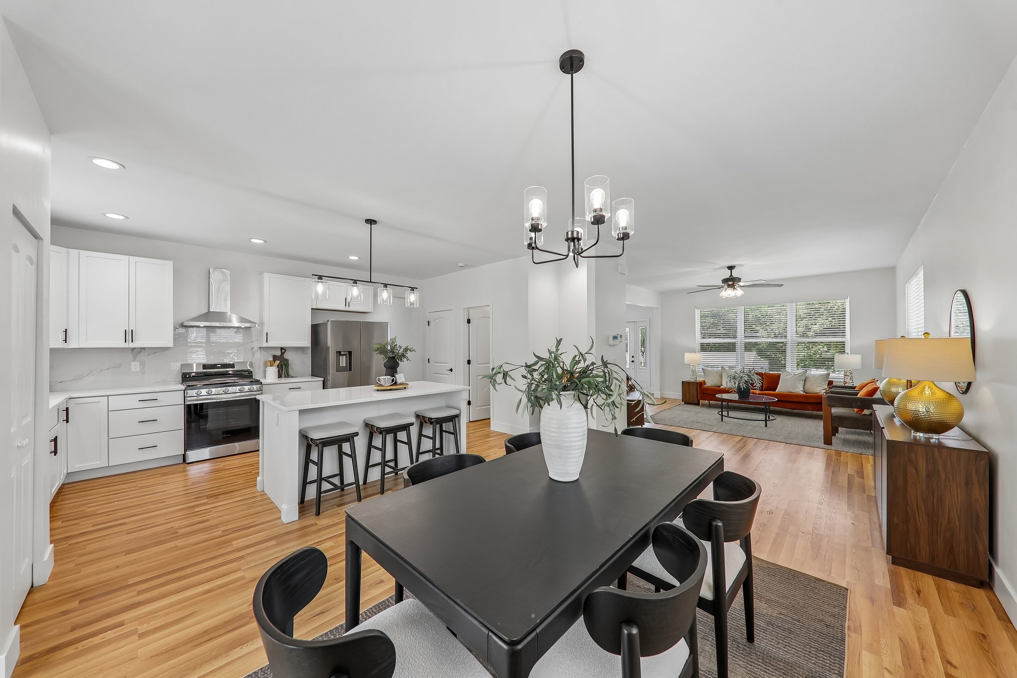156 Reading Ave-S0206-013.jpg