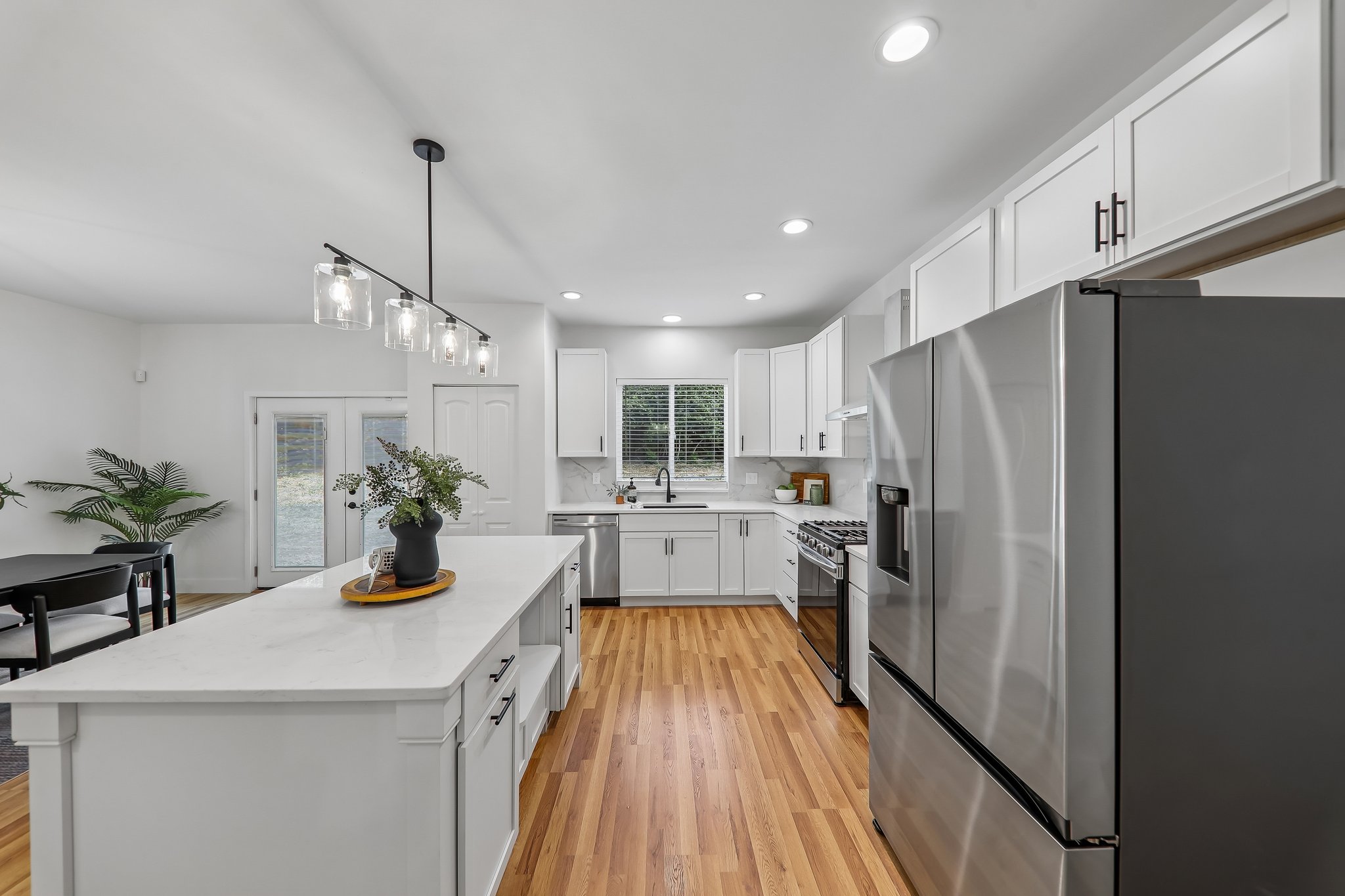 156 Reading Ave-S0206-015.jpg
