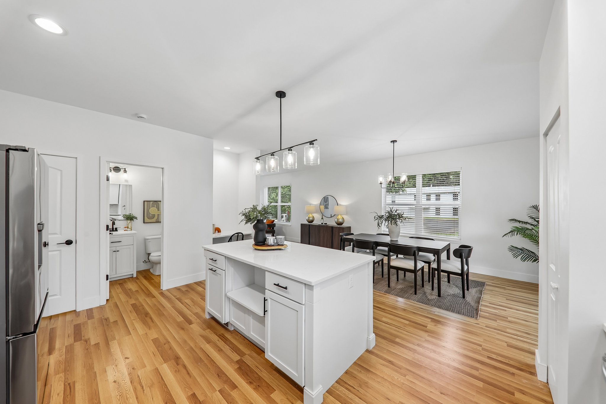 156 Reading Ave-S0206-018.jpg