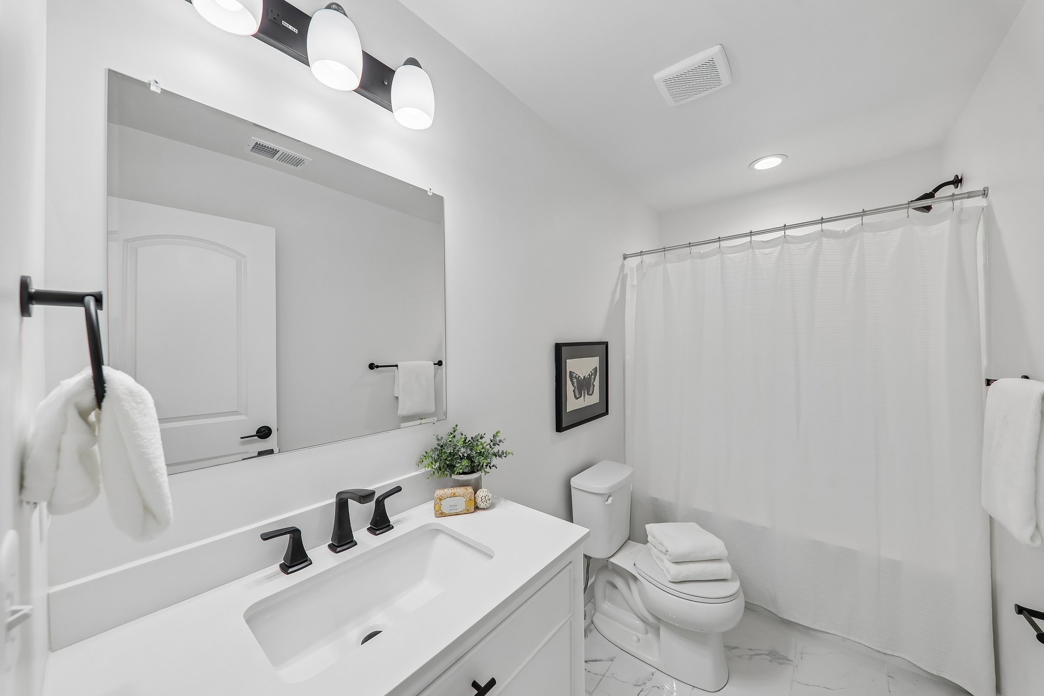 156 Reading Ave-S0206-026.jpg
