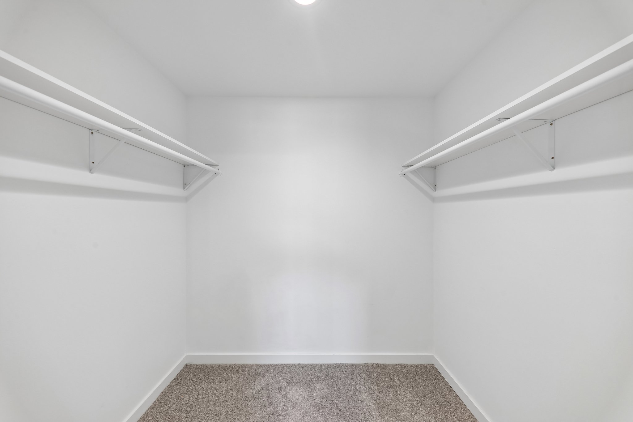 156 Reading Ave-S0206-029.jpg