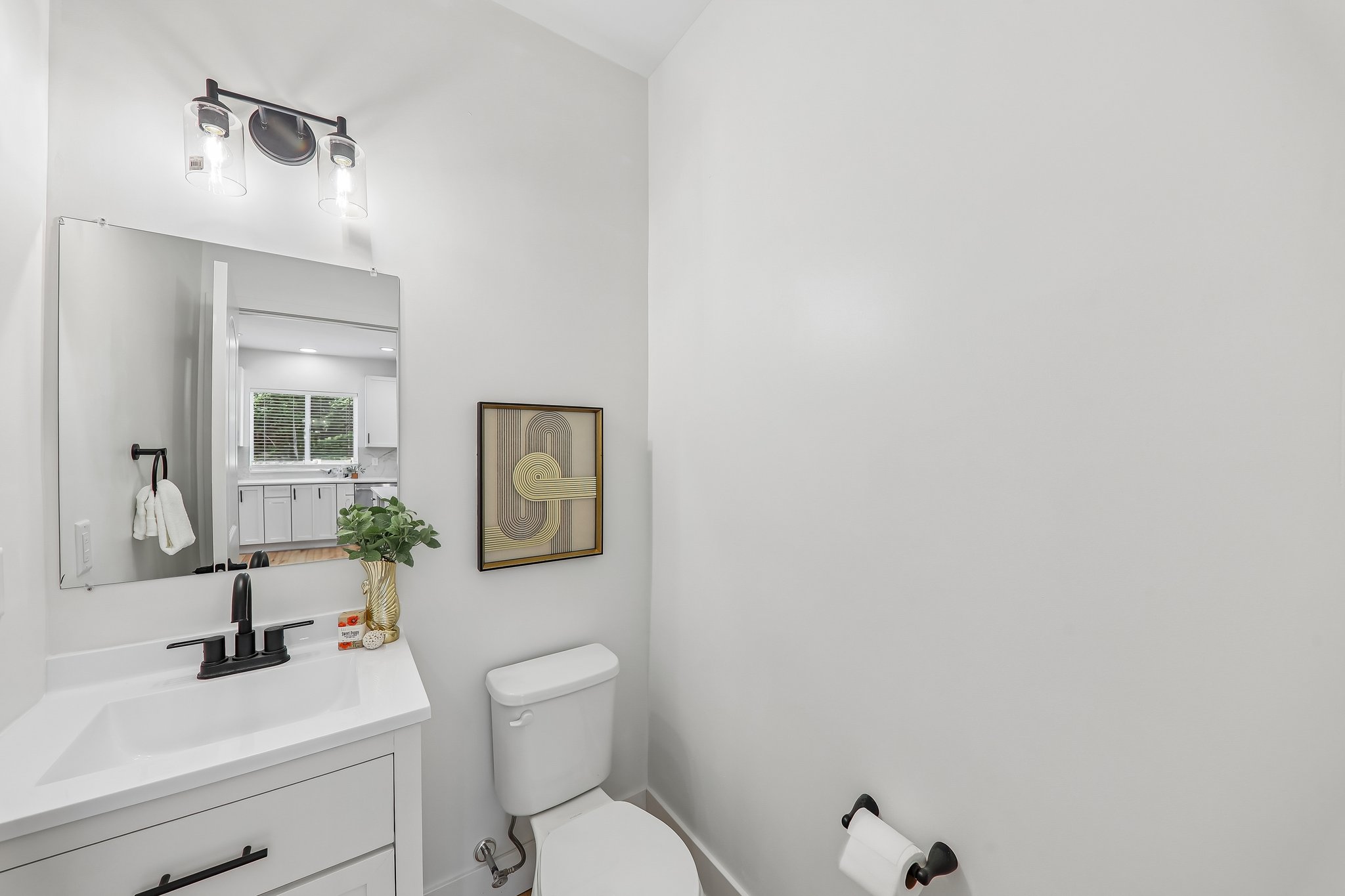 156 Reading Ave-S0206-038.jpg
