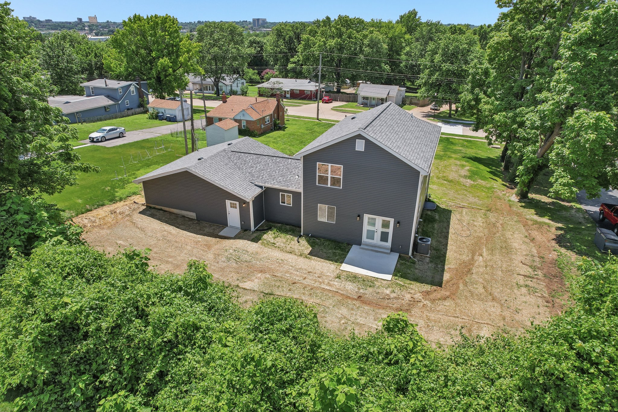 156 Reading Ave-S0206-053.jpg