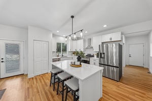 156 Reading Ave-S0206-016.jpg