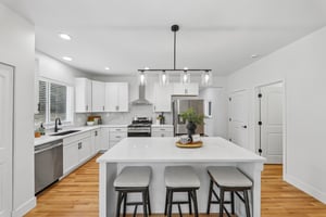 156 Reading Ave-S0206-019.jpg